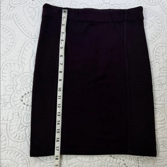 BCBGMaxAzria Purple Bandage Ribbed Pencil Skirt - Women’s XS - Picture 6 of 7